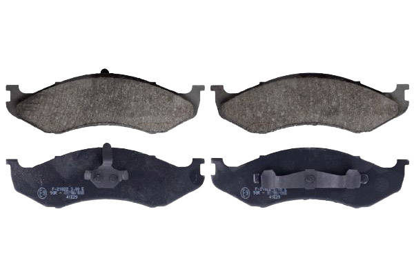 SWAG 60 11 6197 Brake pad set Front Axle, with piston clip-image-9976150